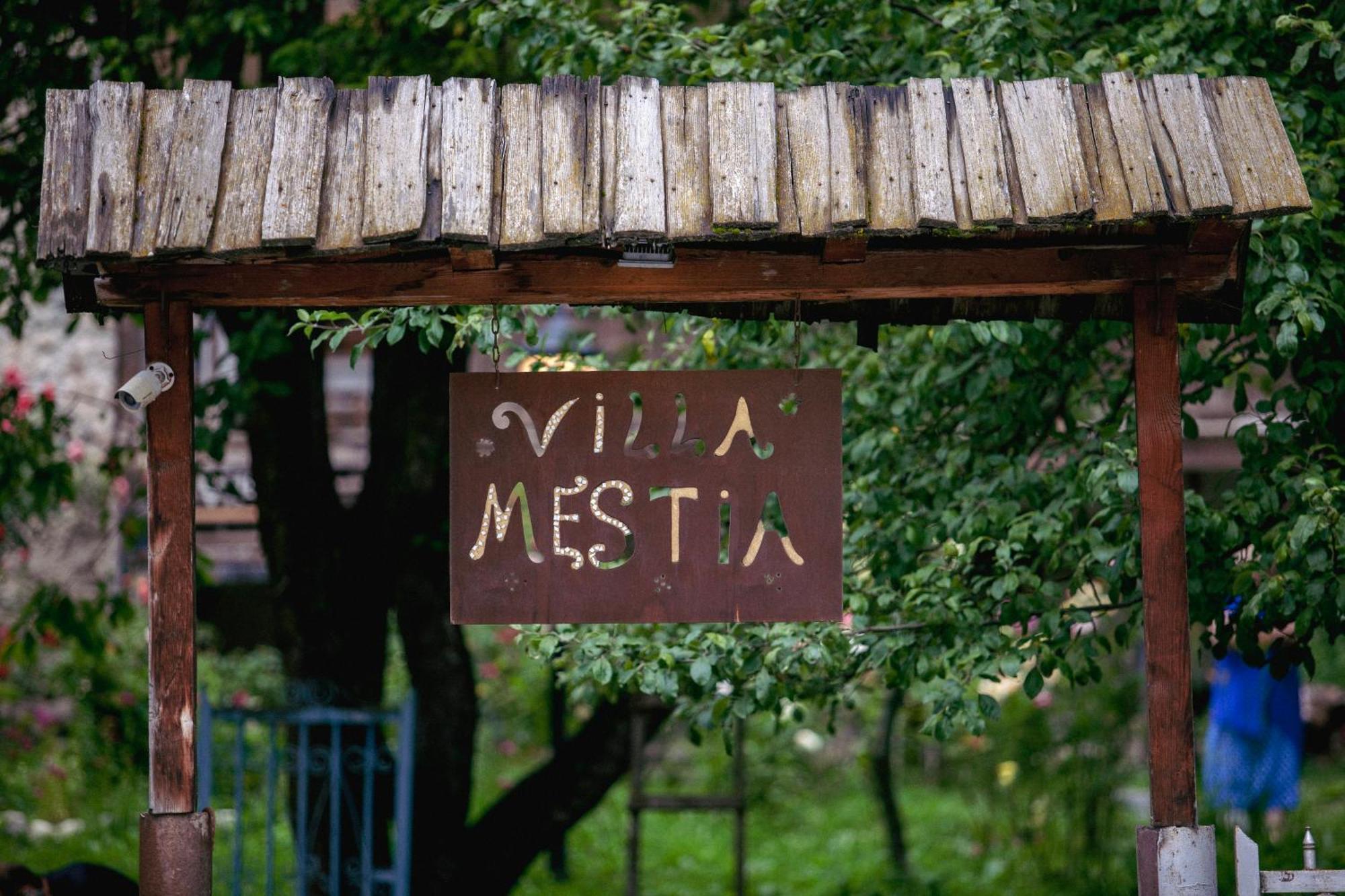 Villa Mestia Hotel Екстер'єр фото